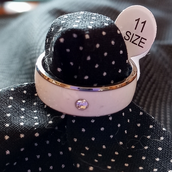 Other - Costume NFC White Enamel Ring Sz11 w/ Small Stone